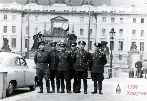 The crew of 164th independent Guard Reconnaissance Air Regiment visited Prague in 23 July 1968.