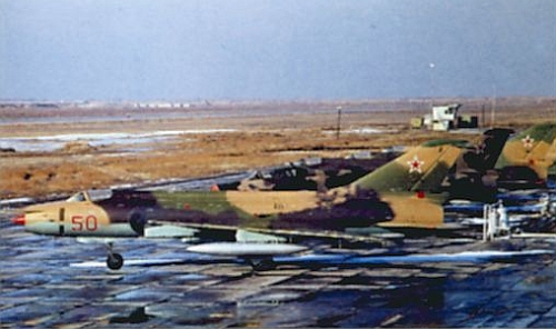 217th Fighter Bomber Air Regiment's Su-17 Fitter-C at Mary, Photo: Mir Aviacia no.22