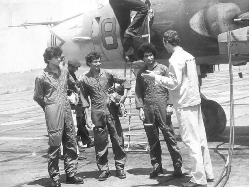 Beginning Libyan pilots flew on Su-22  Fitter s in the Soviet Union when they were trained on this reconnaissance-bomber type at Krasnodar College. The photos above were taken in 1984 at Krasnodar Airport, showing Libyan students with their Soviet instructor in front of a Soviet Su-22M.