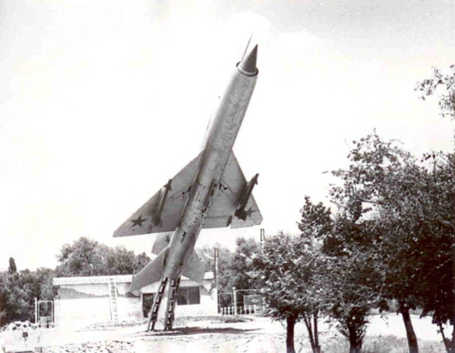 Left: Soviet MiG-21PFL Fishbed-D export fighter at Frunze airport