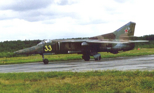 Soviet 899th APIB MiG-27D Flogger-J at Lielvarde airport. Photo: Stanislav Mackovik (airforce.ru) Soviet 899th APIB MiG-27D Flogger-J at Lielvarde airport. Photo: Stanislav Mackovik (airforce.ru)